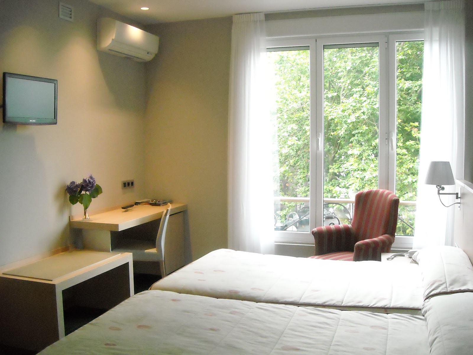 Hotel Asturias photo 2