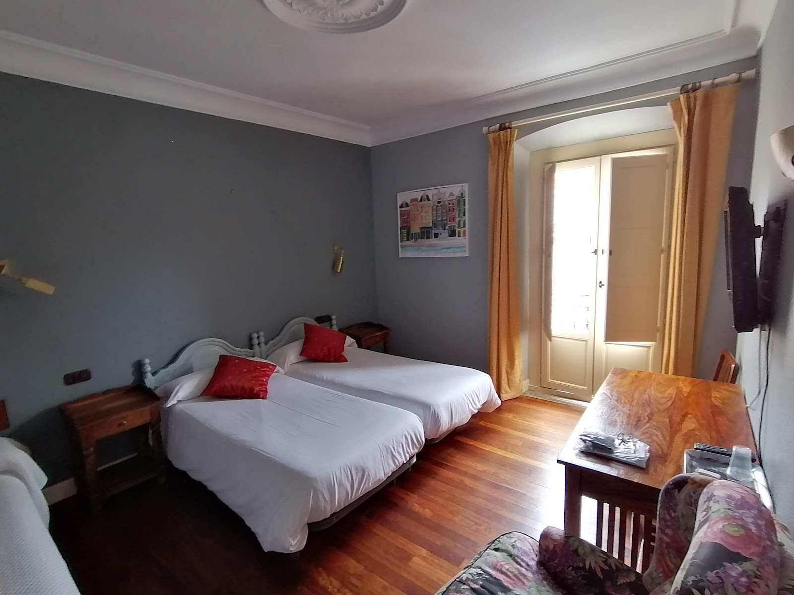 Hostal Esmeralda photo 2