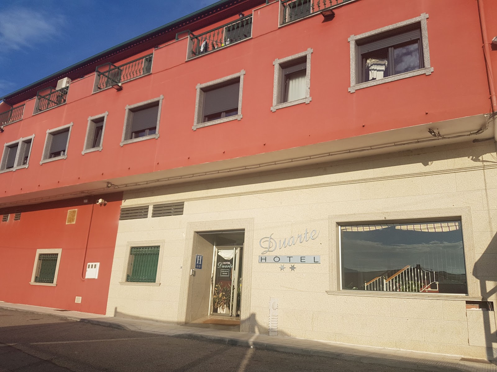 Hotel Duarte (2 ESTRELLAS) photo 6