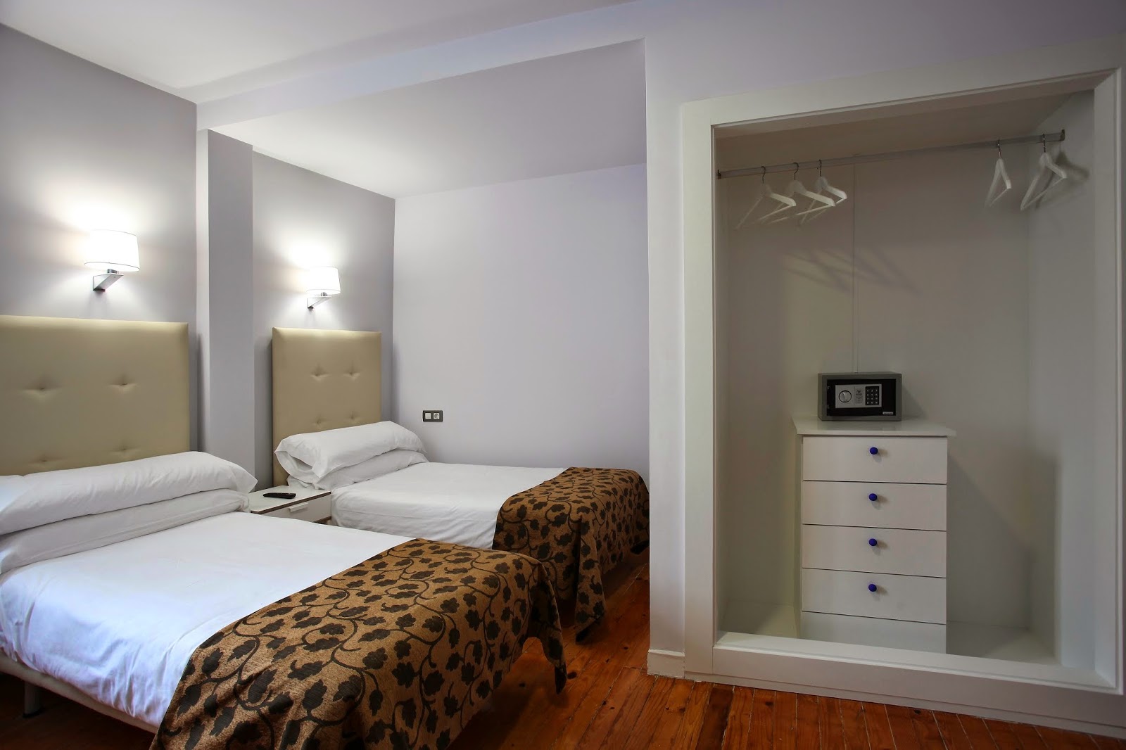 Casual Gurea photo 4