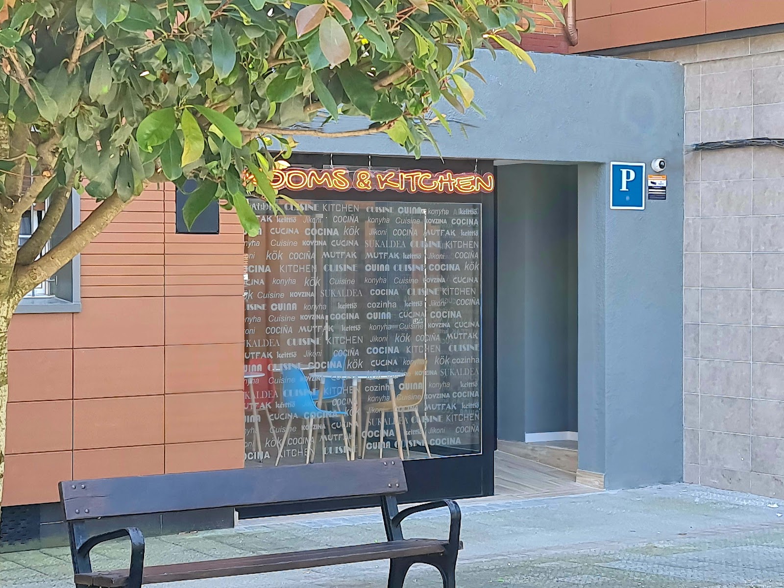 Bilbao Rooms & Kitchen Santutxu