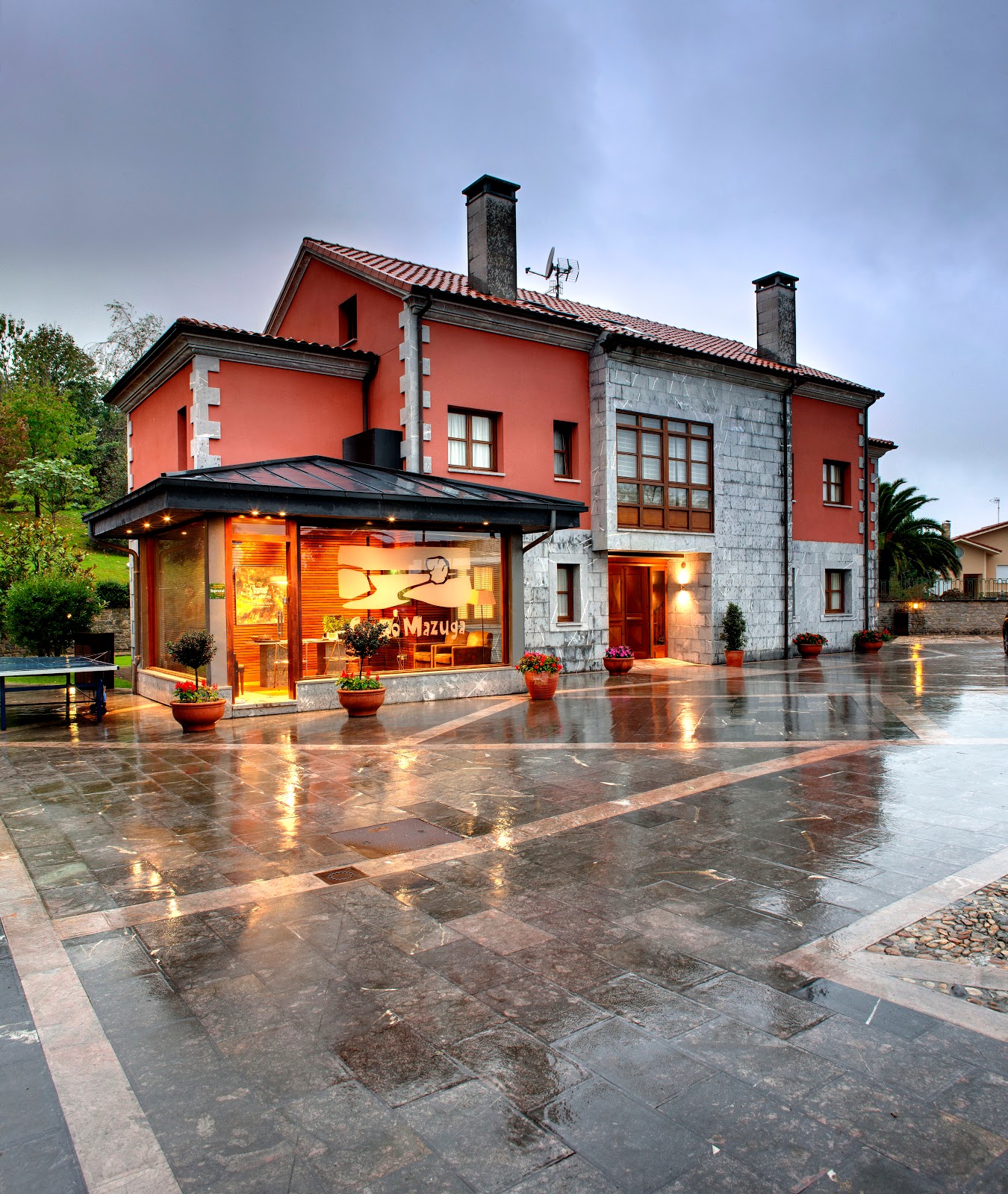 Cueto Mazuga photo 3