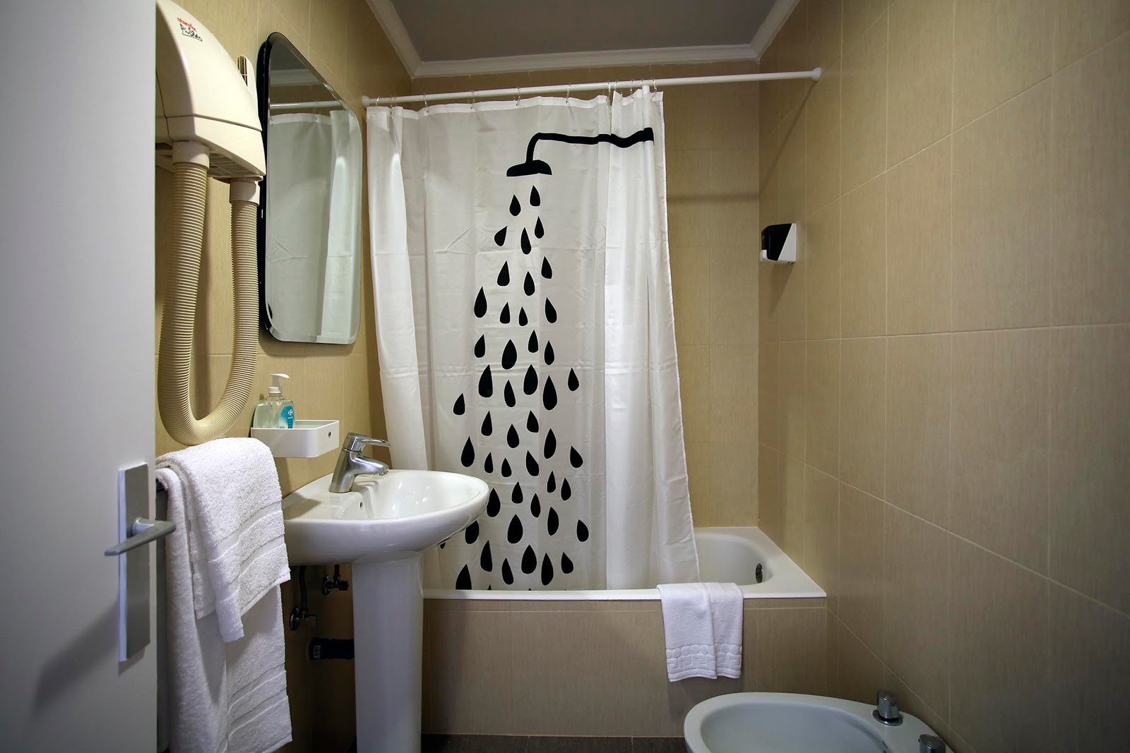 Casual Gurea photo 3