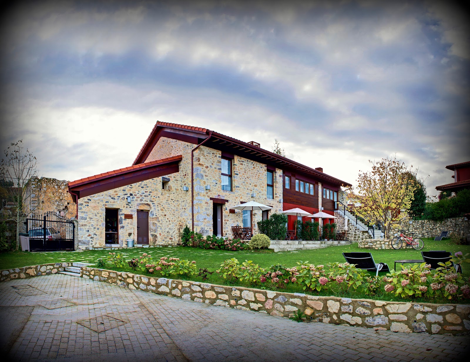 Apartamentos Rurales El Hospital de Villahormes photo 2