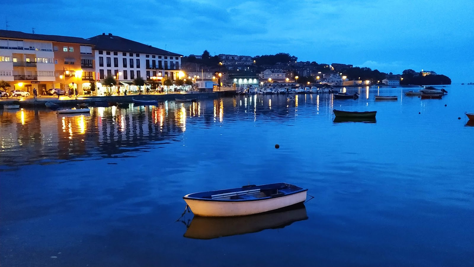 Hotel Luzon photo 10