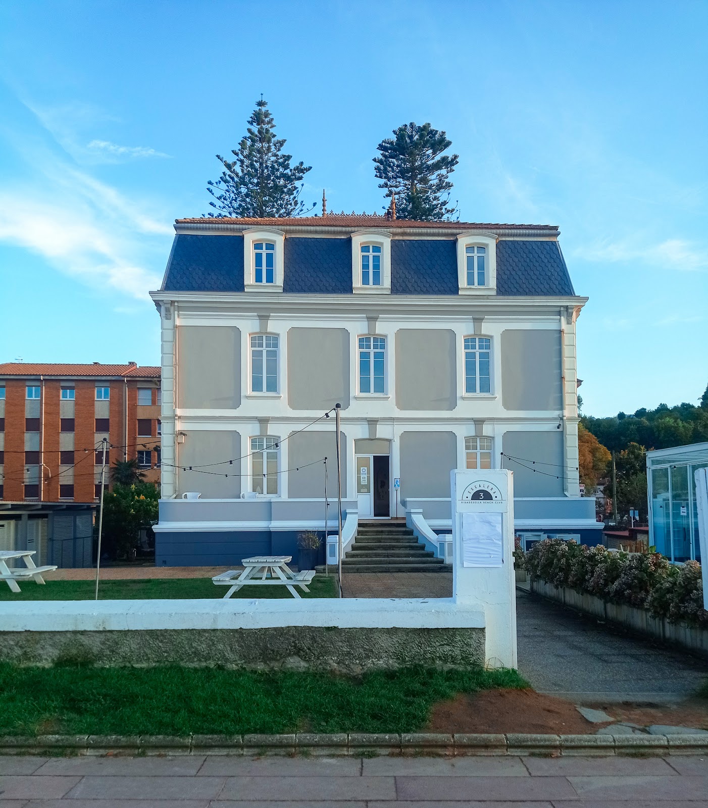 Youth Hostel - Roberto Frassinelli photo 8