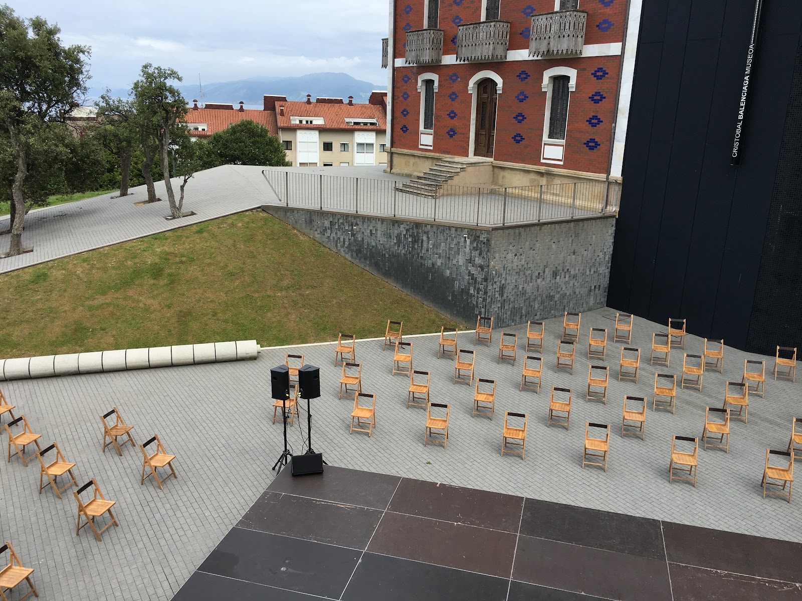 Balentziaga photo 10