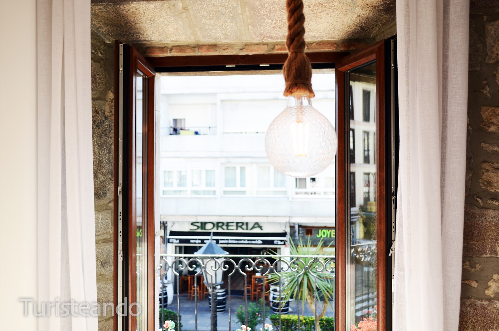 Apartamentos Llerandi - Agencia Turisteando