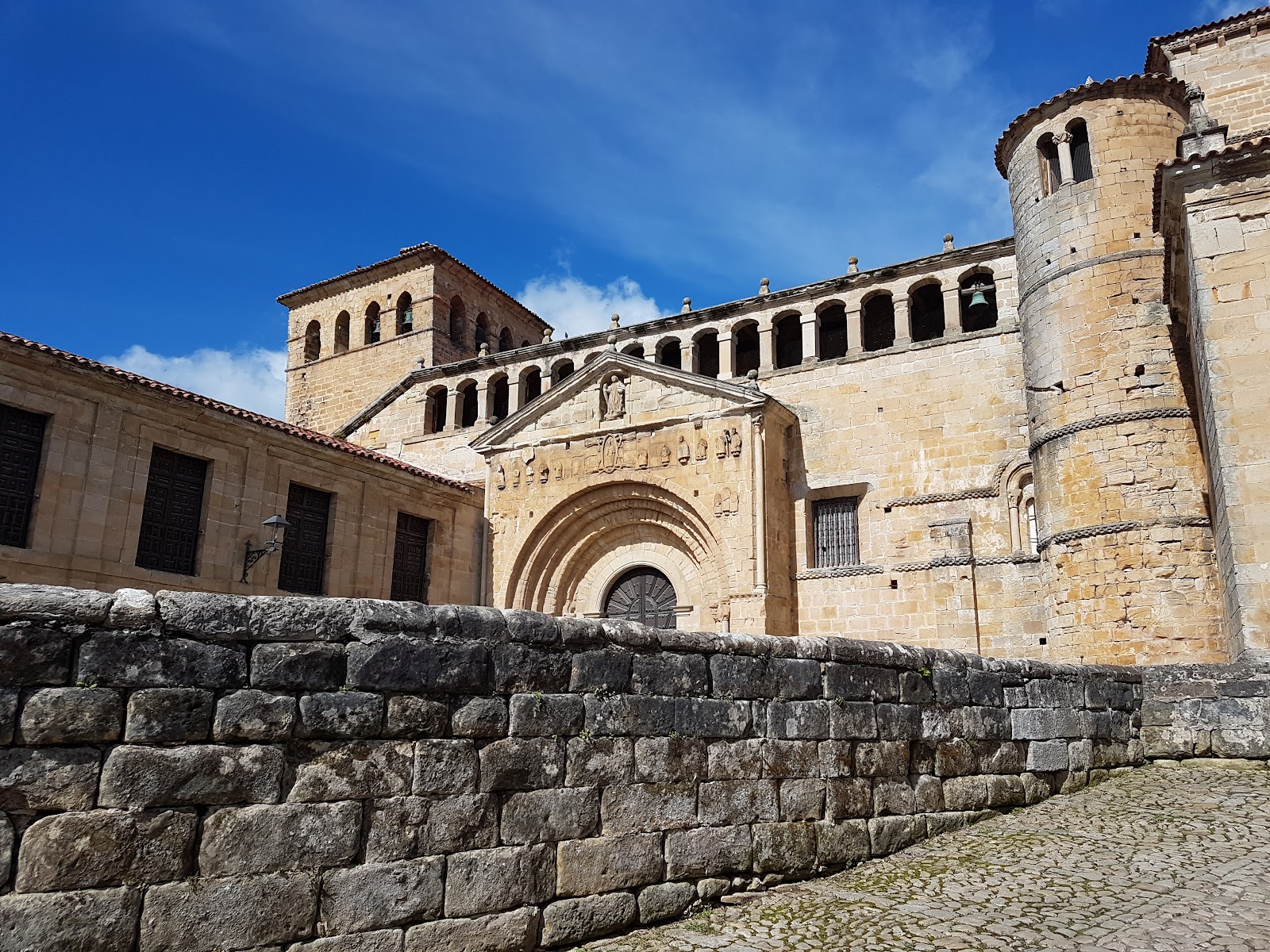 Albergue Municipal de peregrinos Jesús Otero photo 3