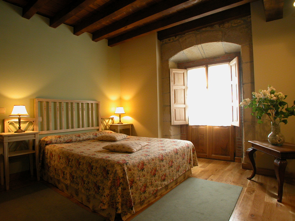 De Peredo Y Villa photo 4