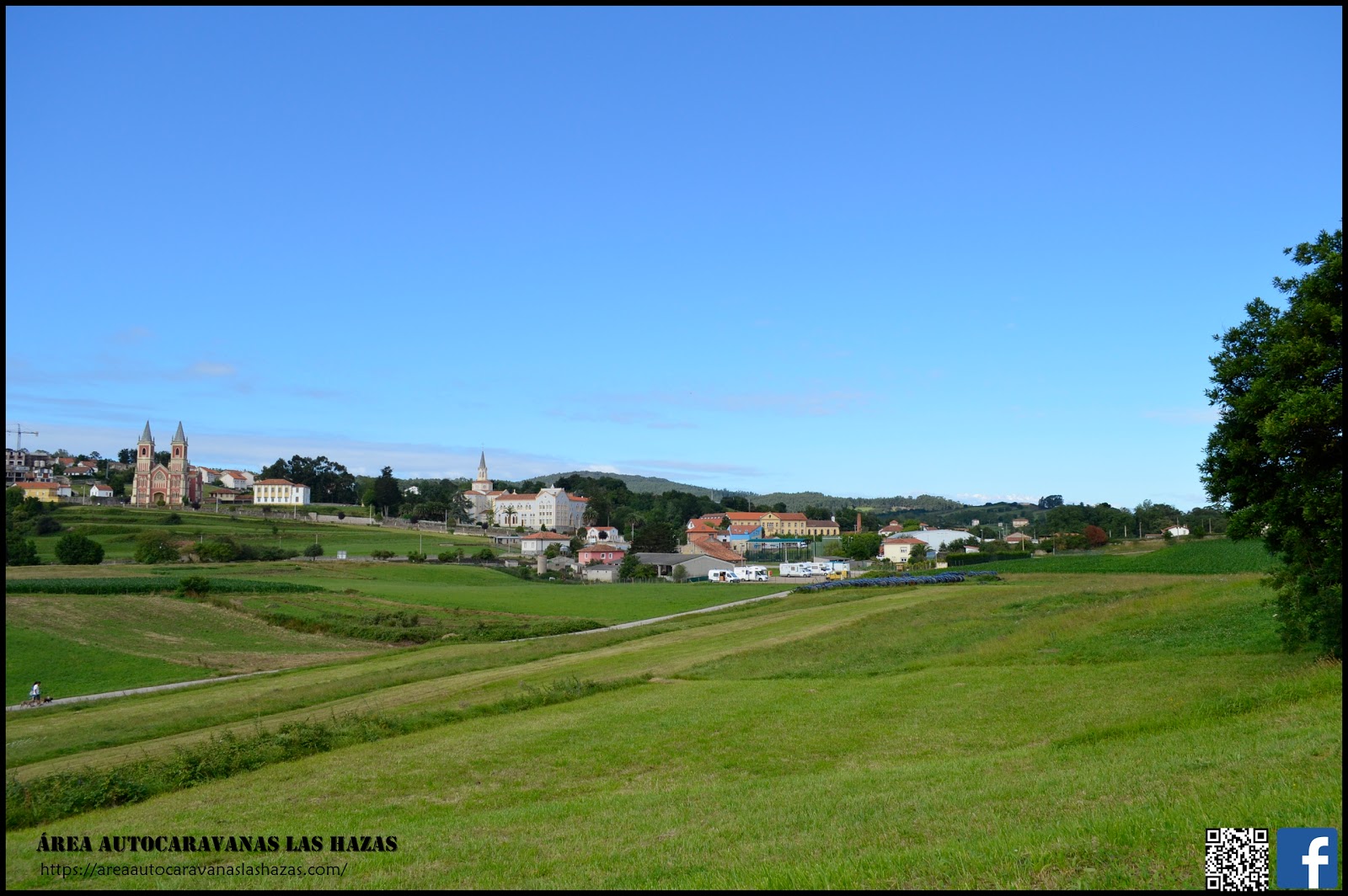 Motorhomes area Las Hazas photo 8