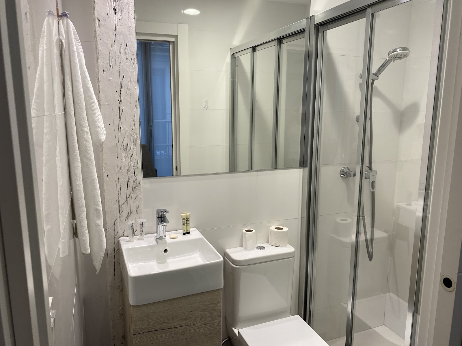 Central Roomss photo 7