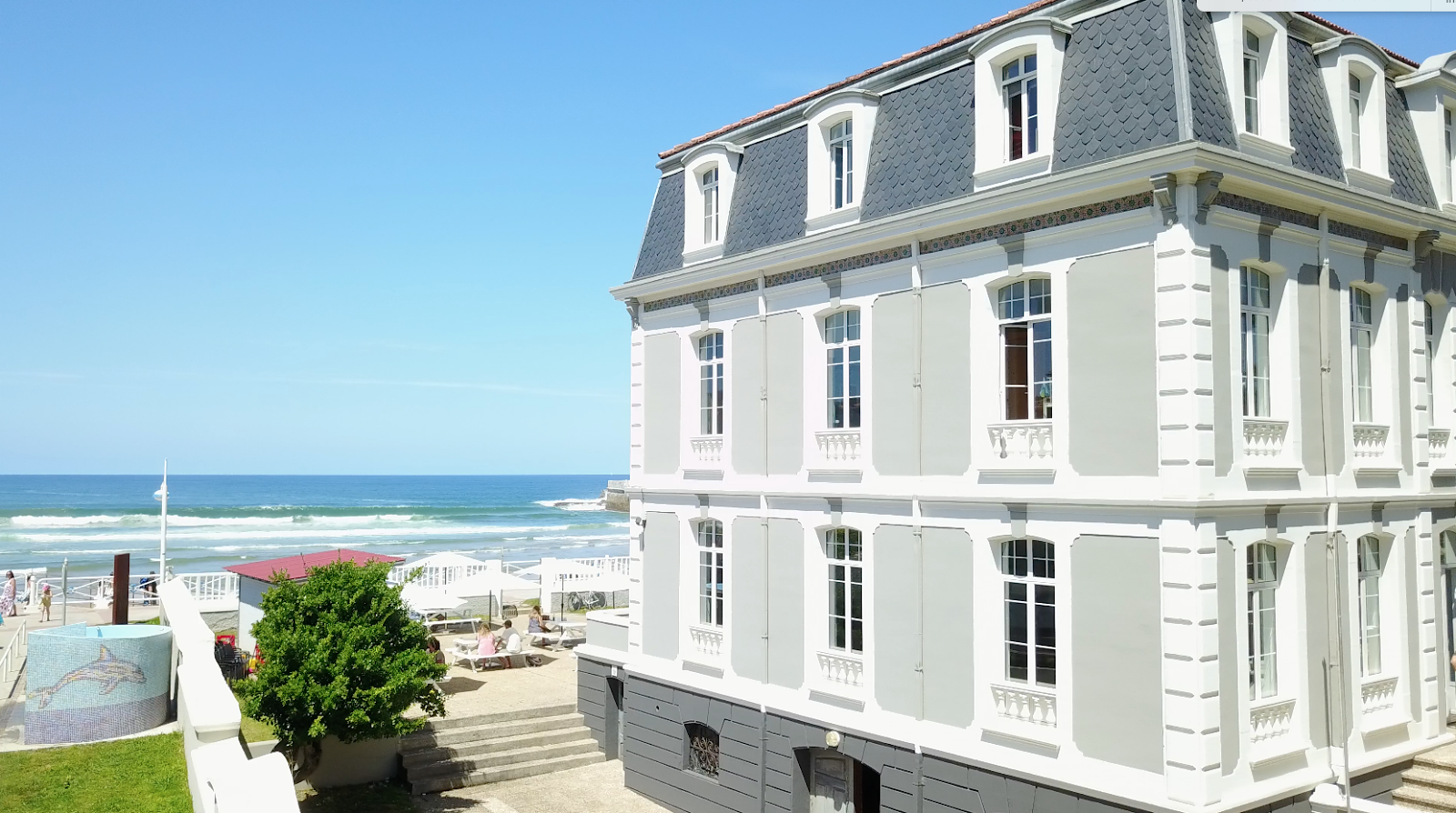 Youth Hostel - Roberto Frassinelli