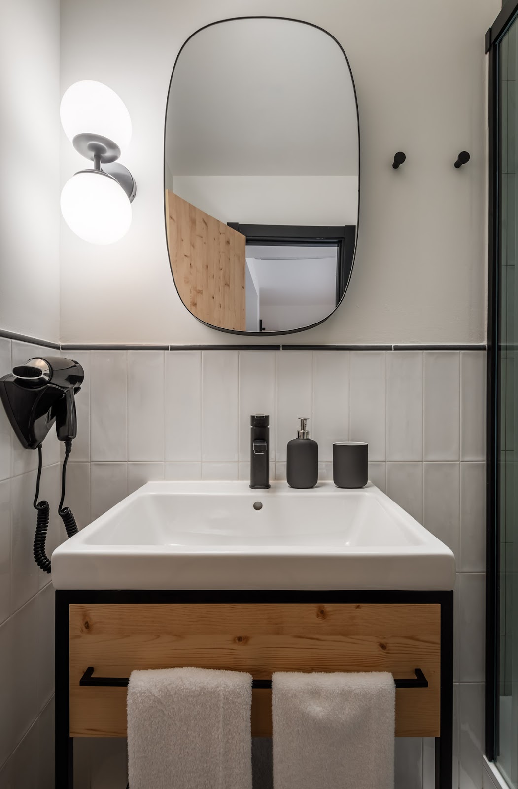 BYPILLOW Irala | Boutique hotel en Iralabarri photo 9