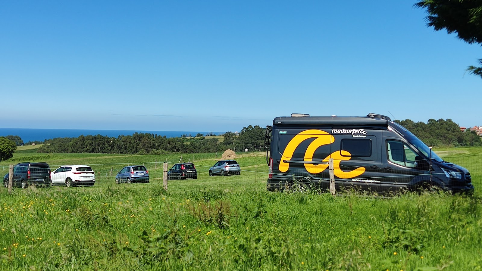 Parking Playa del Silencio photo 6