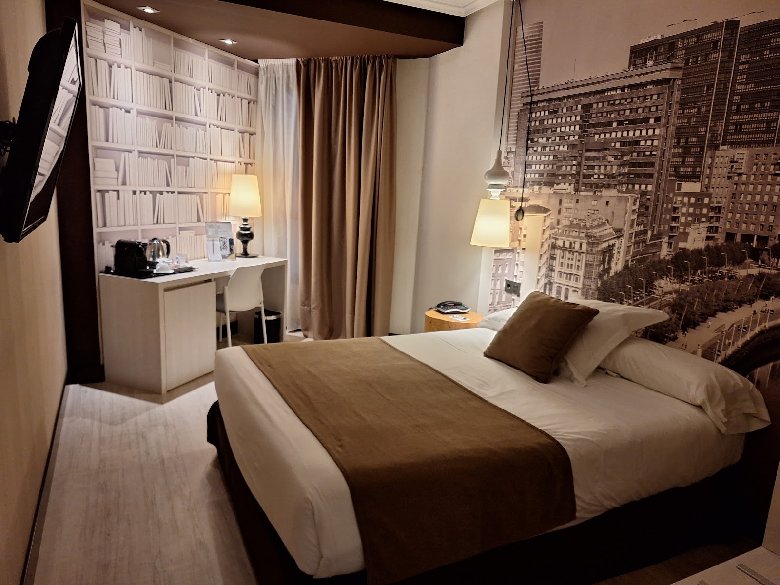 HOTEL ABANDO photo 6