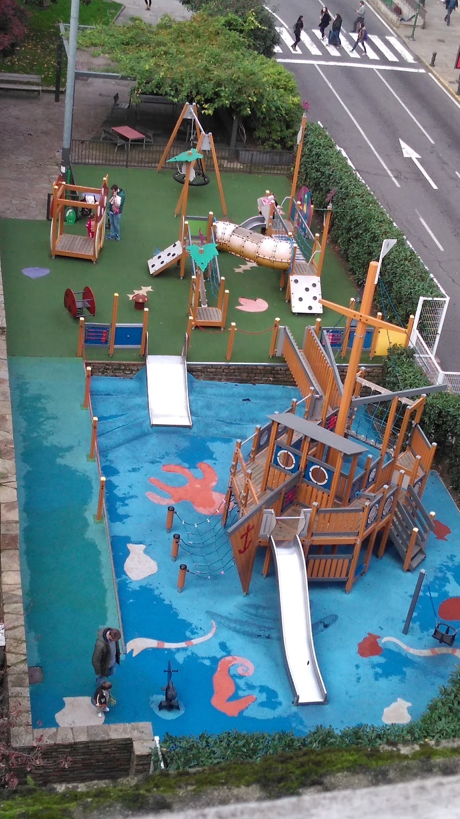 PR Praza de Galicia (Santiago de Compostela) photo 3