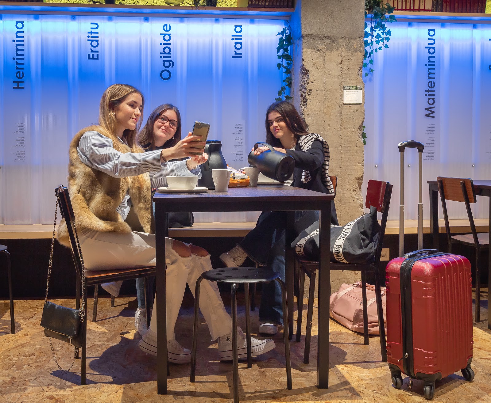 Ekoos Hostel Bilbao photo 7