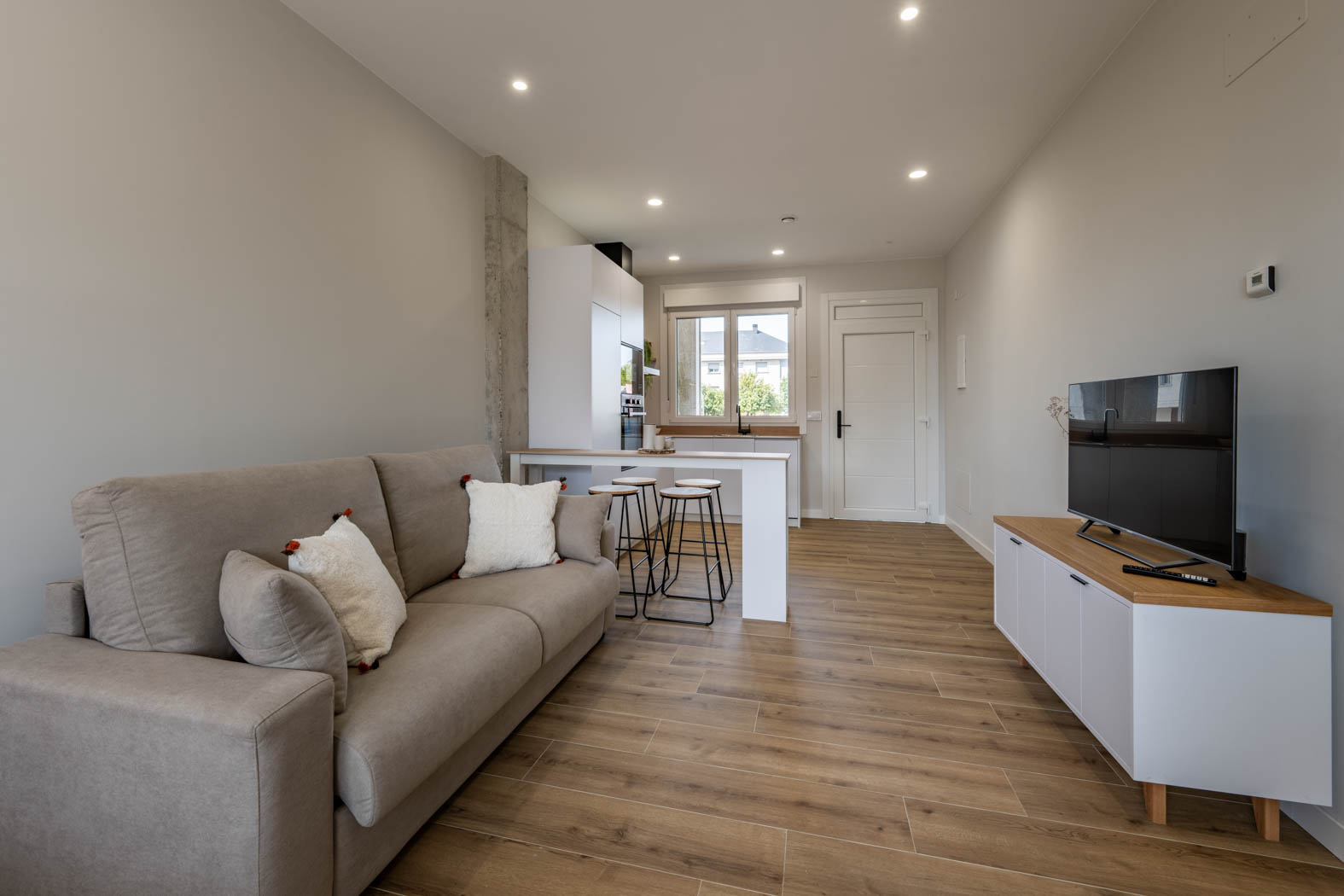 White Tree By photo 7