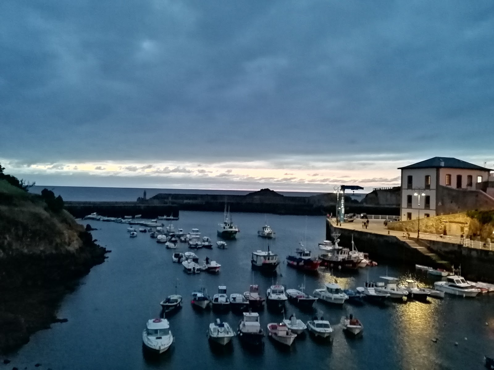 Area de Autocaravanas Tapia de Casarego photo 4