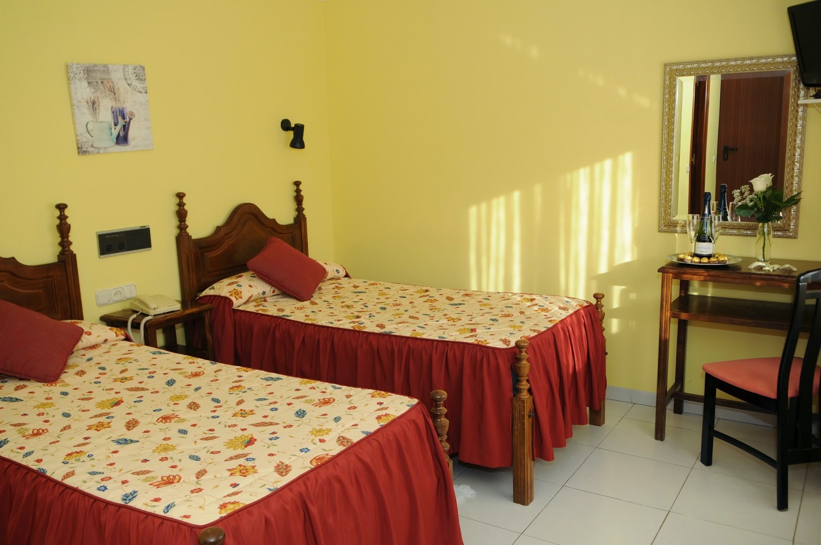 Hotel Garcas photo 2