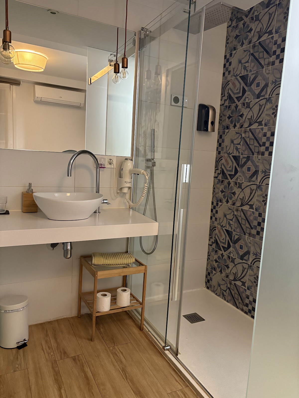 Bilbao Art Lodge photo 9