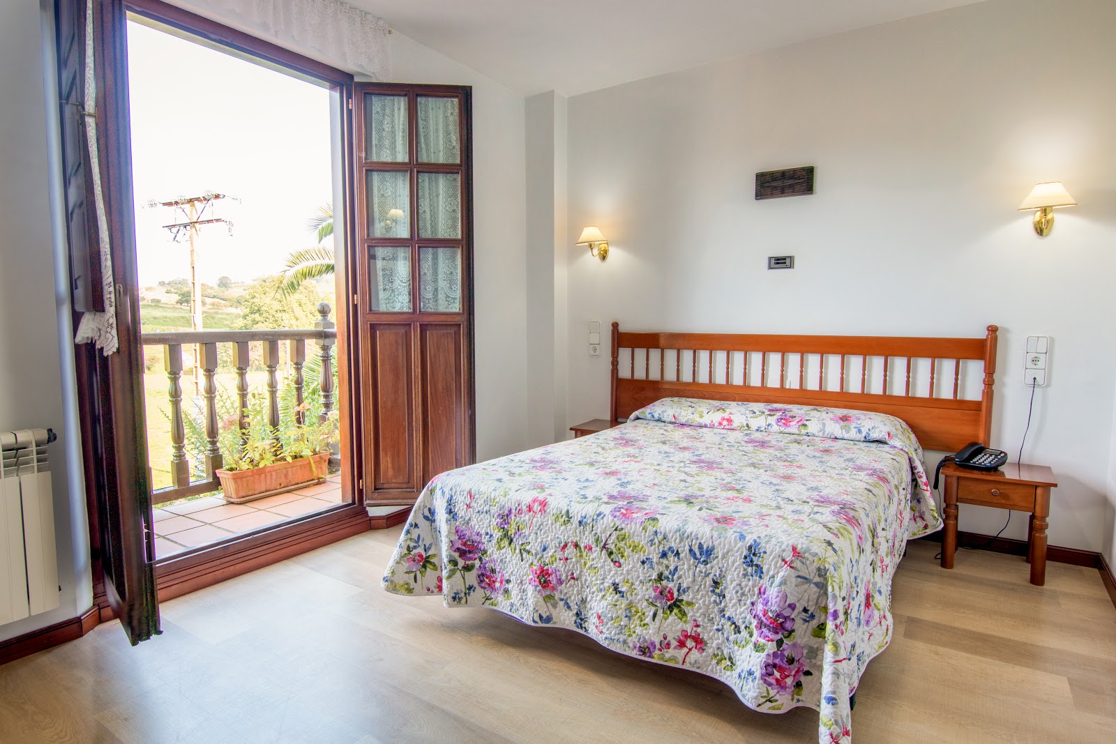 Hotel Salldemar photo 2