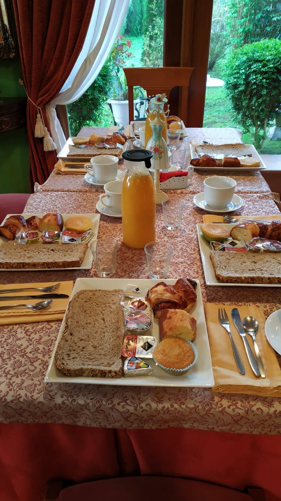 Hostal Paulino w/ pilgrim room rates photo 5