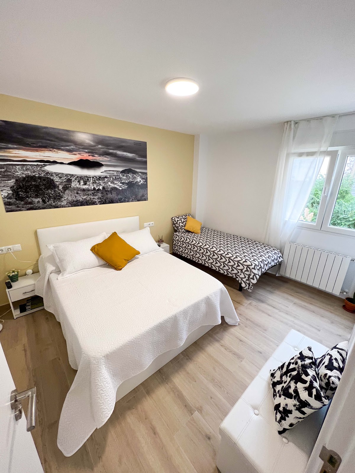 Rooms Laredo photo 9