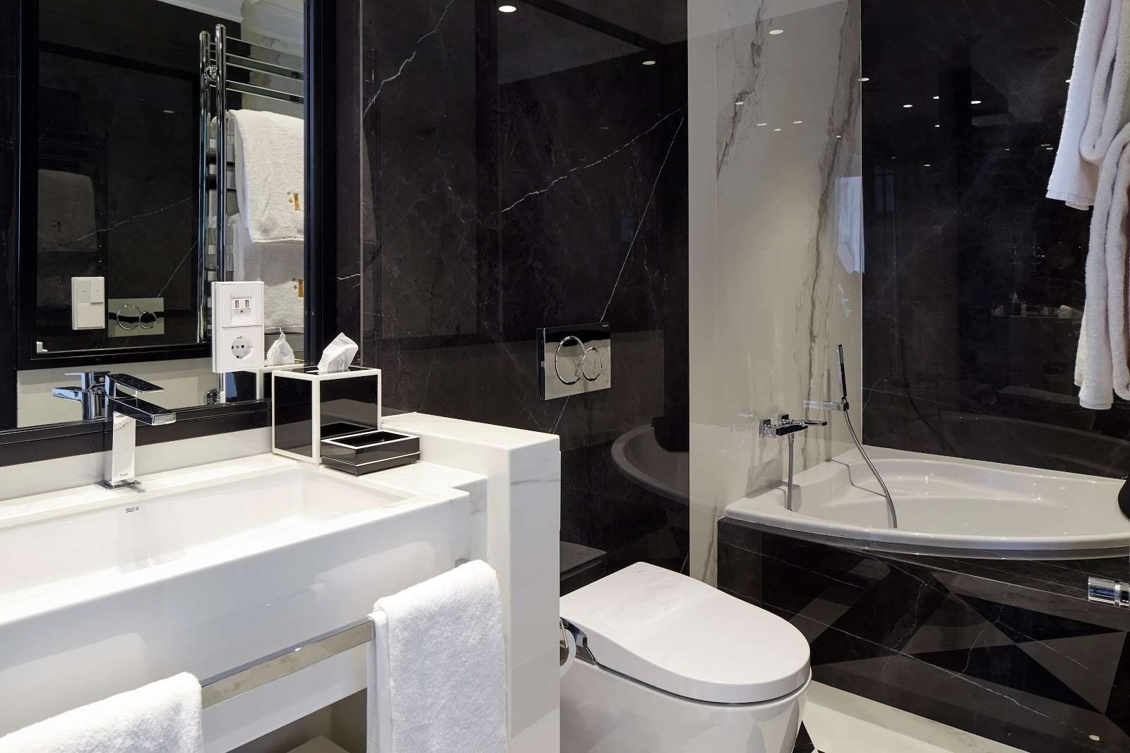 Hotel Villa Favorita photo 3