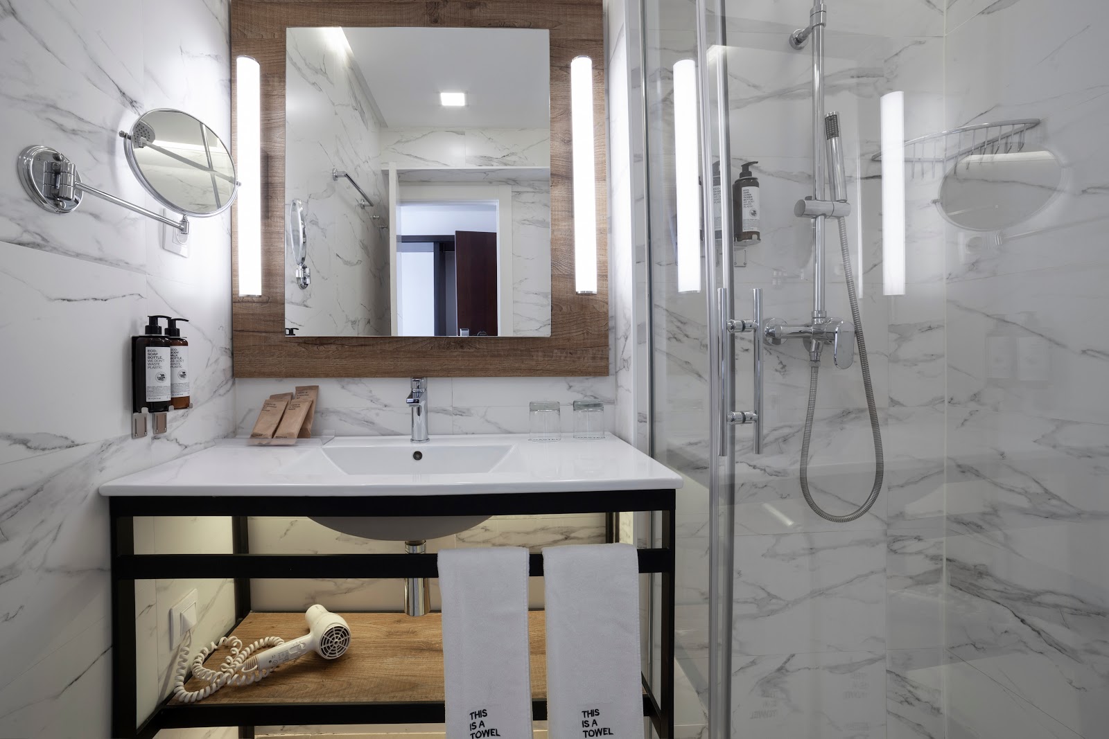 Petit Palace Arana photo 4