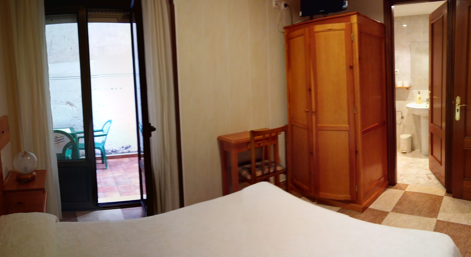 Pensión Arenal photo 4