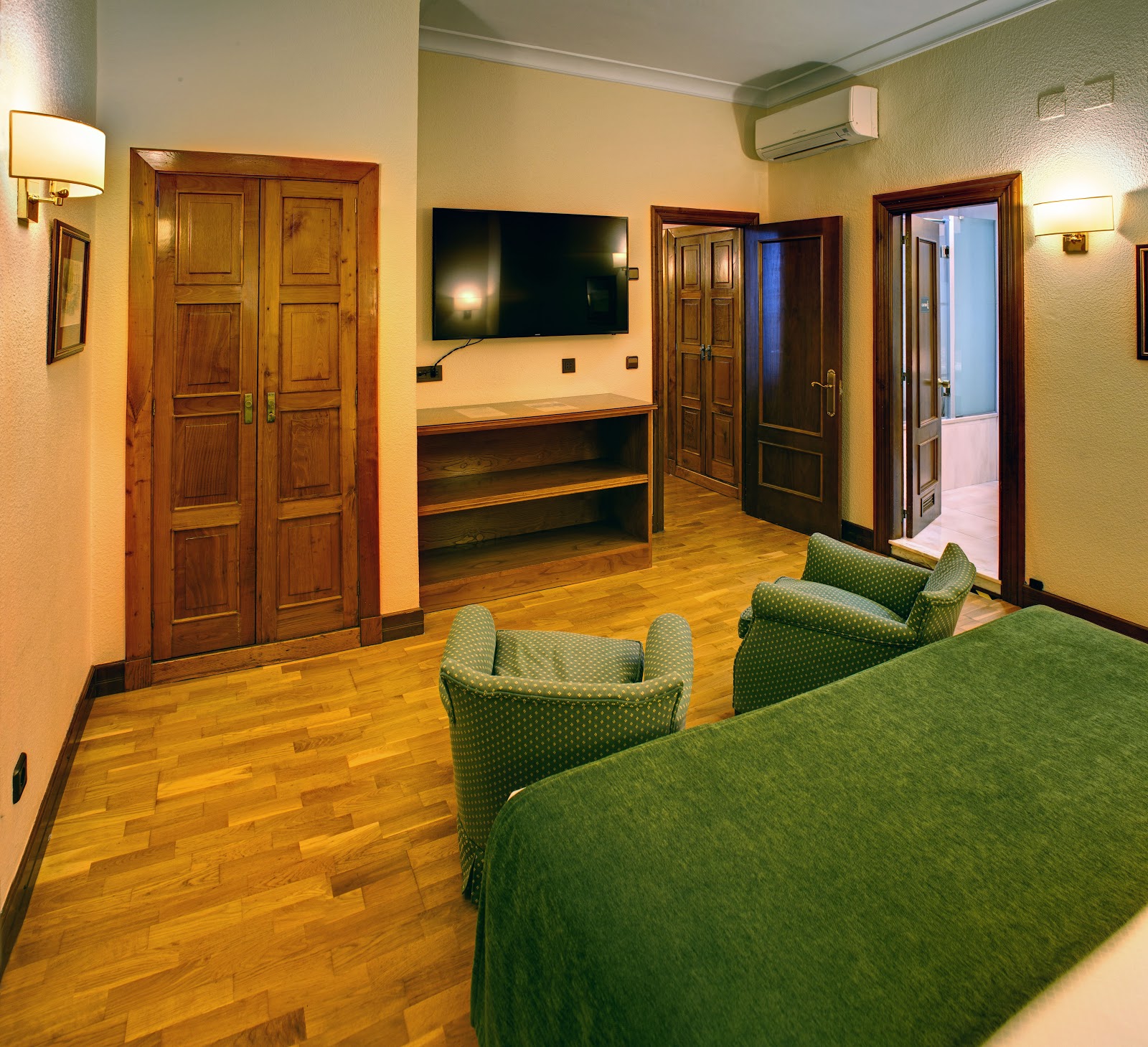 Hotel Hernán Cortés photo 7