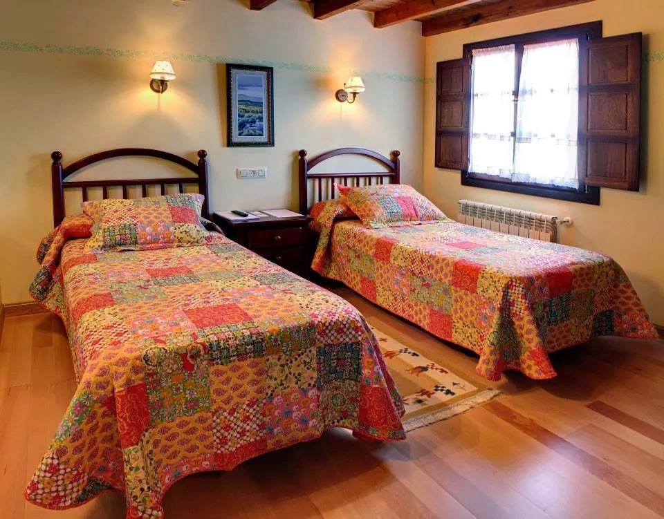 Hotel Rural L'Alloru photo 3