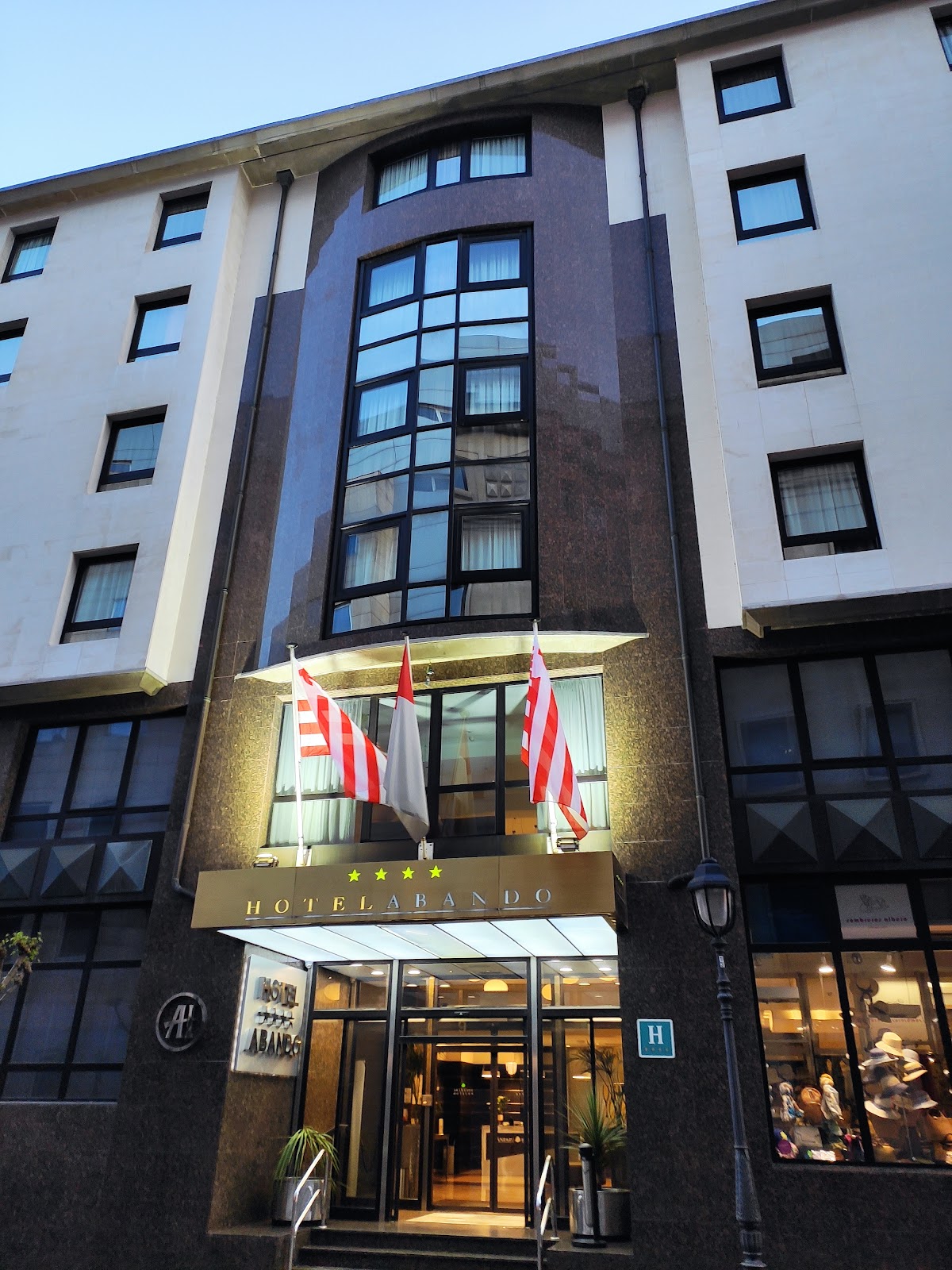 HOTEL ABANDO photo 10