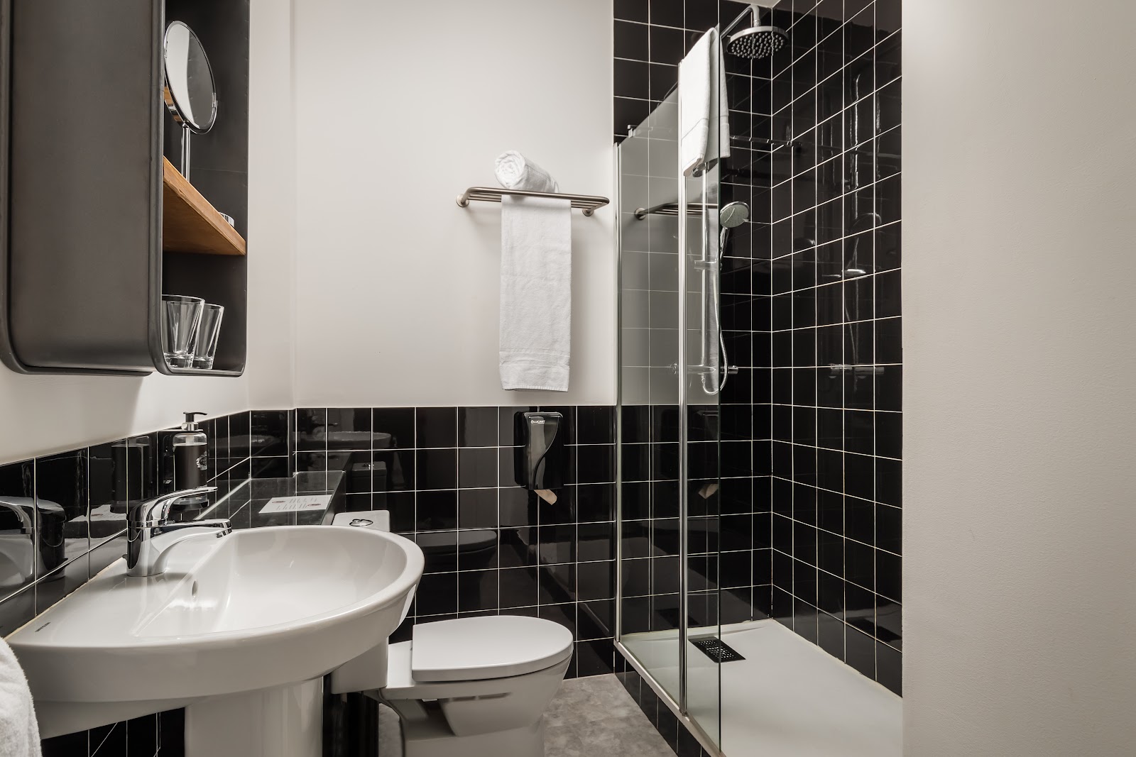 BYPILLOW Amari | Hotel boutique en el centro de Bilbao photo 4