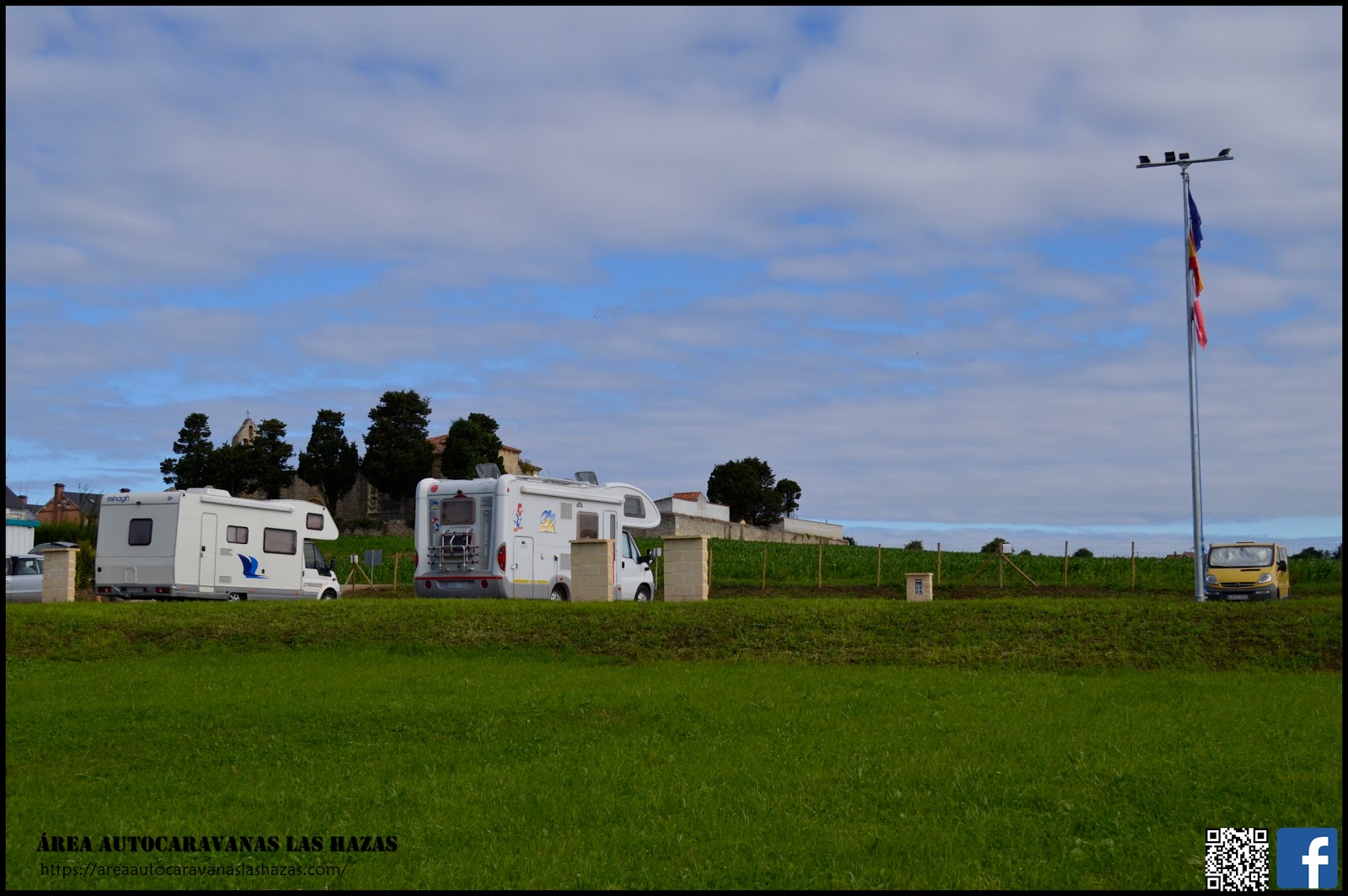 Motorhomes area Las Hazas photo 7