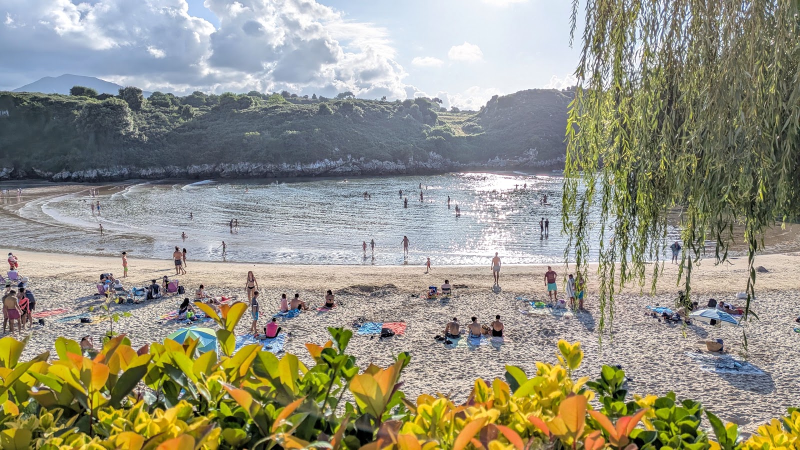 Hotel Restaurante La Farola del Mar de Poo de Llanes photo 3