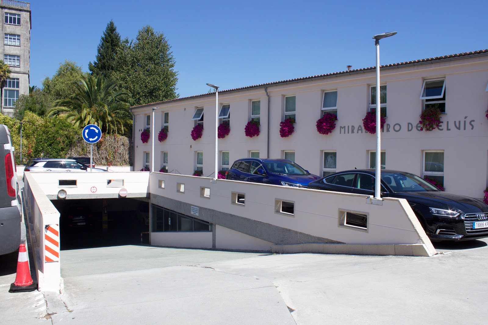 Miradoiro De Belvís photo 7