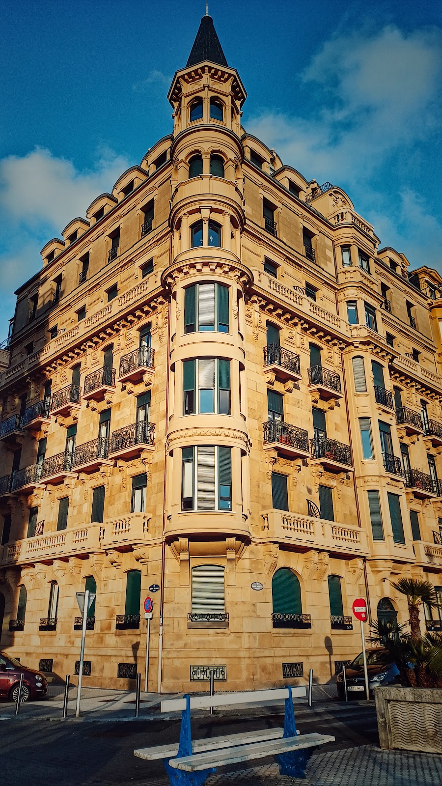 Amalur by People Rentals