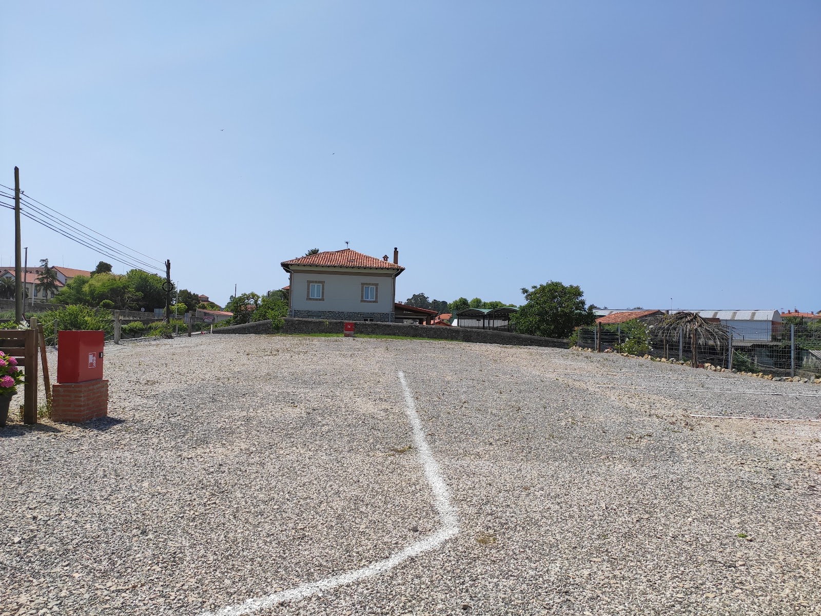 Área de Autocaravanas el Jardín de Cóbreces photo 3