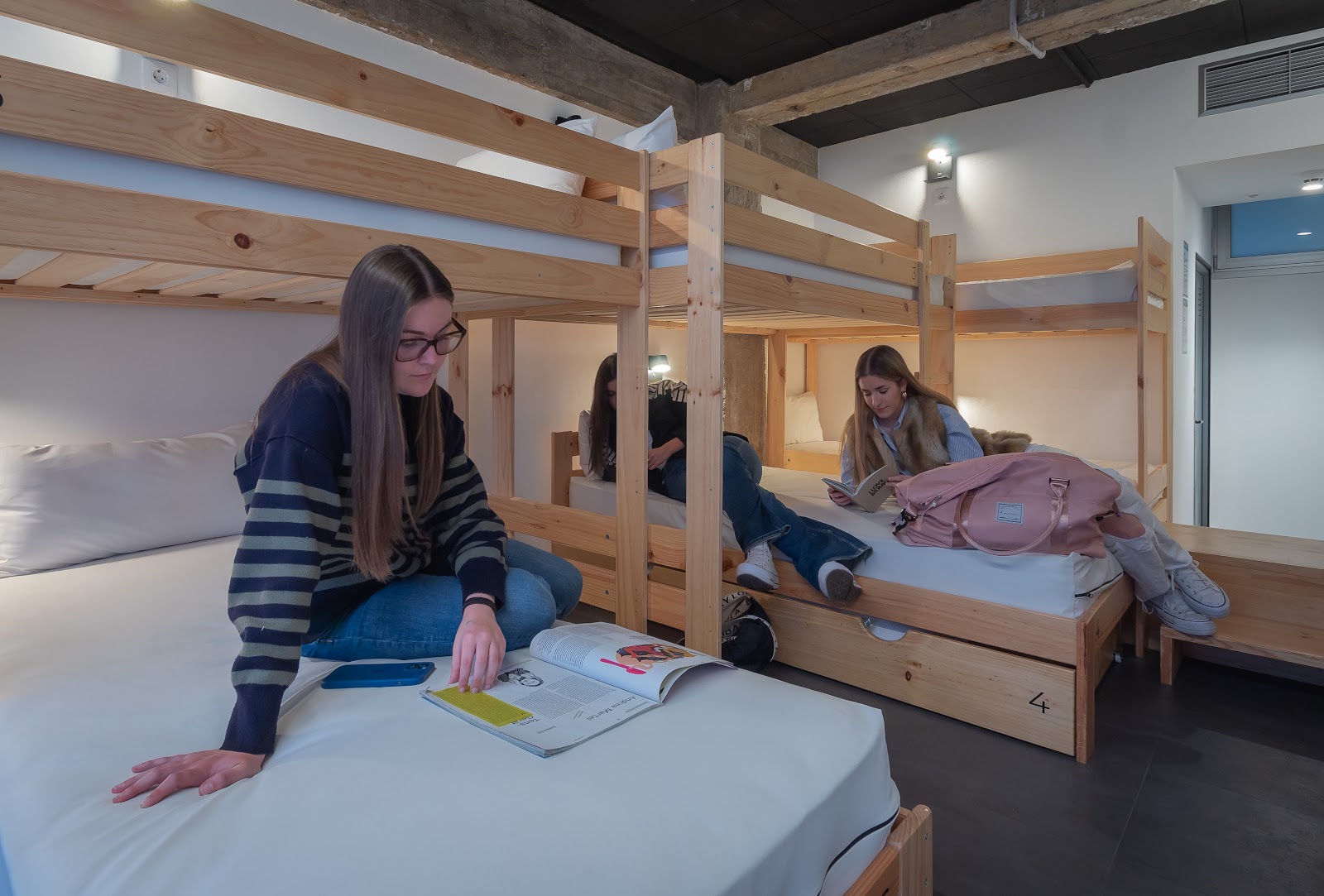 Ekoos Hostel Bilbao photo 3