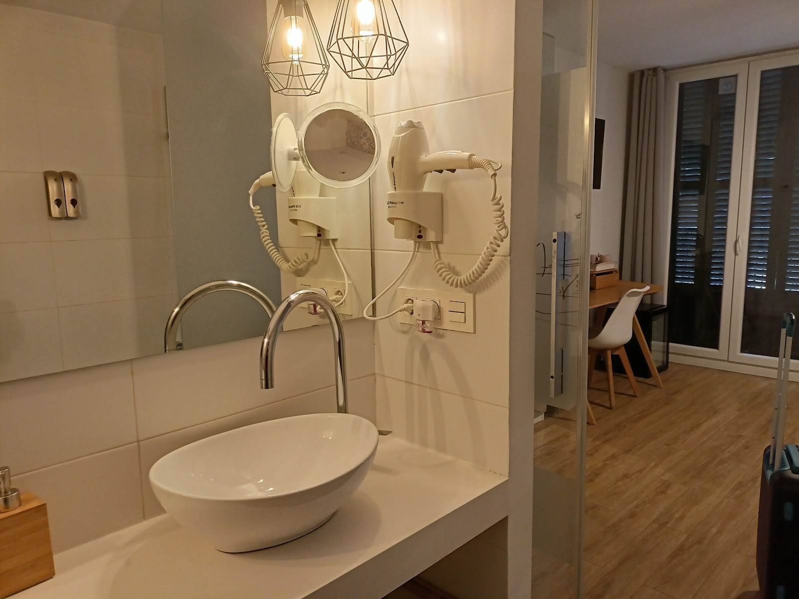 Bilbao Art Lodge photo 3