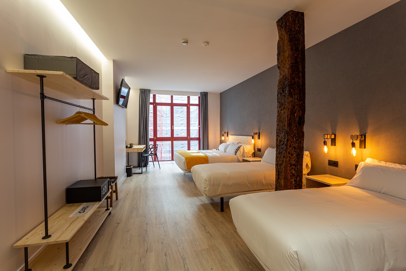 Casual Fuentes photo 4