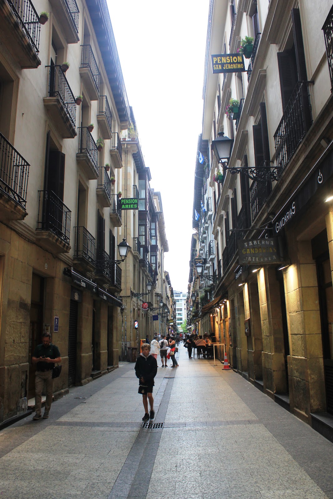 Pension Aries, San Sebastian photo 8