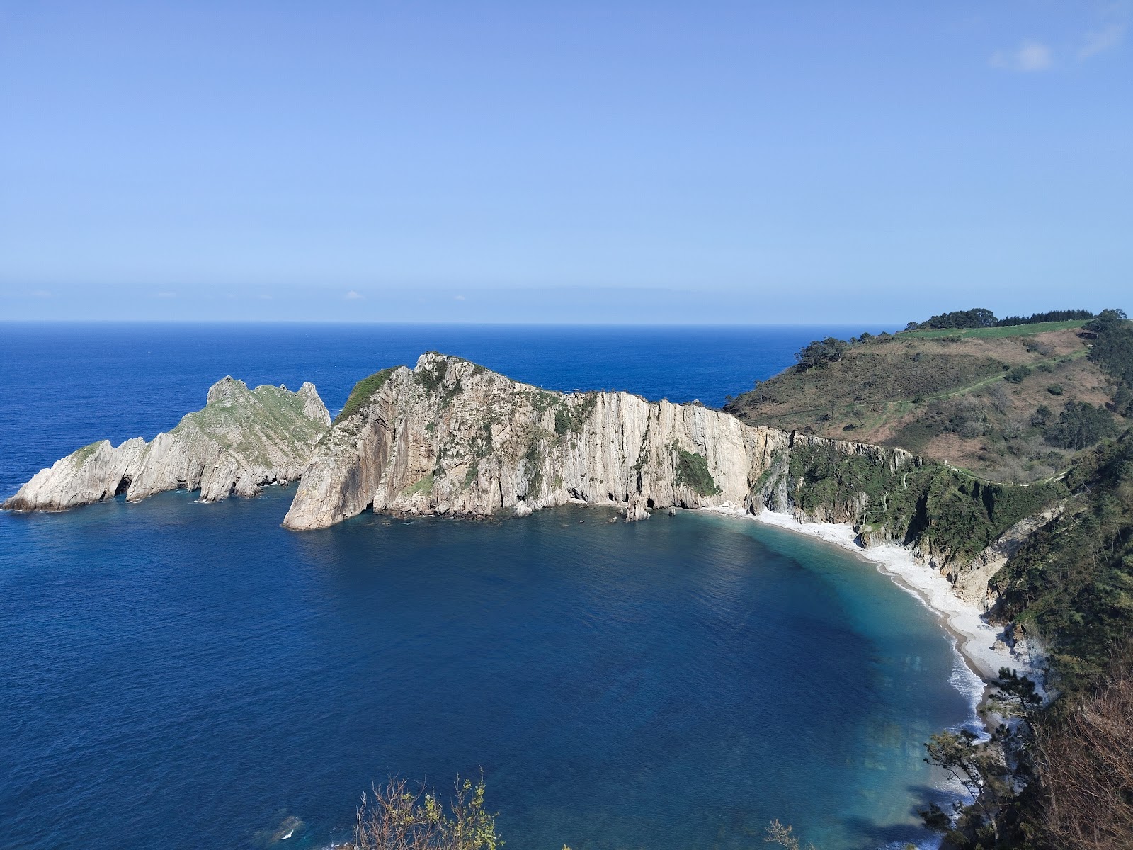 Alojamientos y Albergue playa del Silencio photo 3