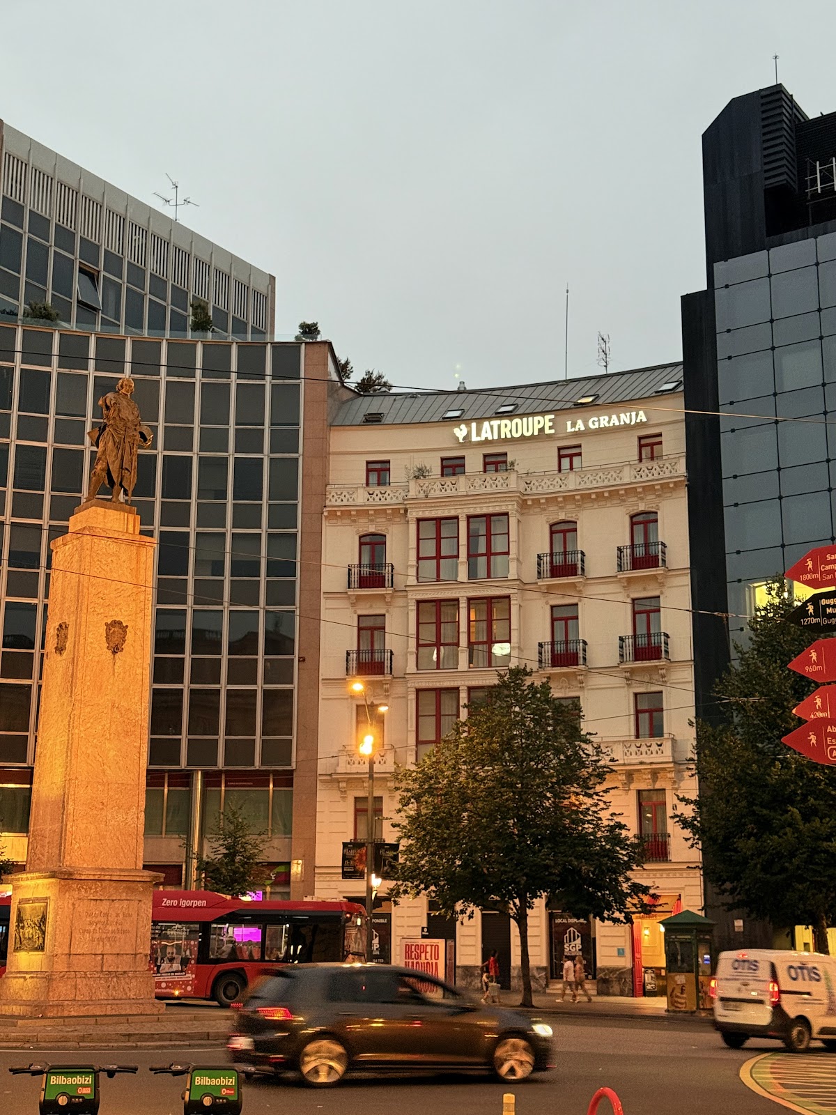 Latroupe La Granja photo 10