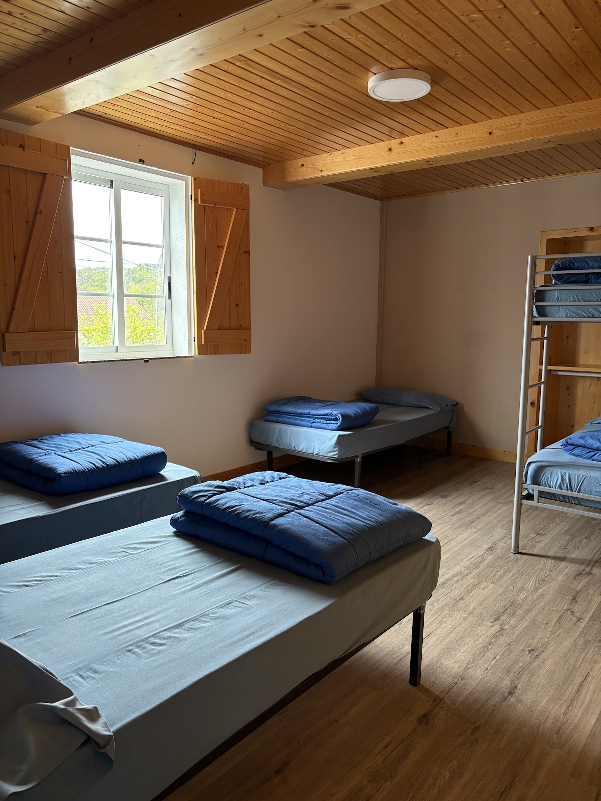 Albergue Lavacolla photo 2