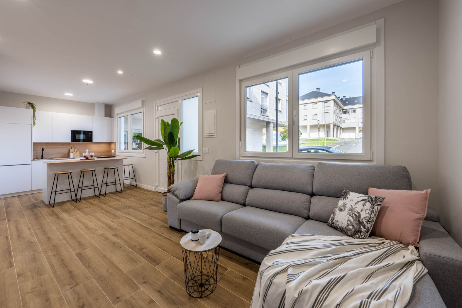 White Tree By photo 4