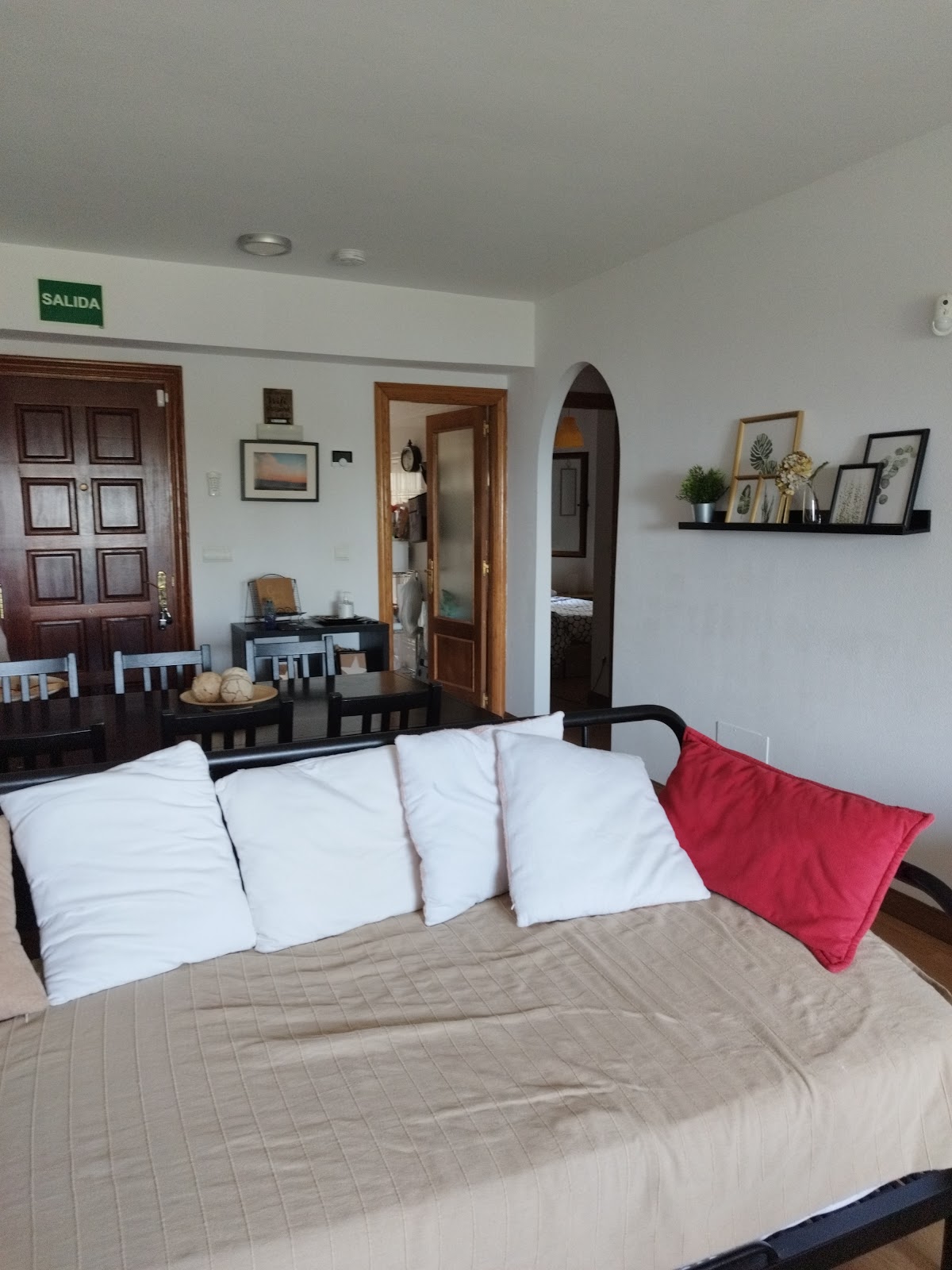 La Casa de las Flores Comillas photo 2